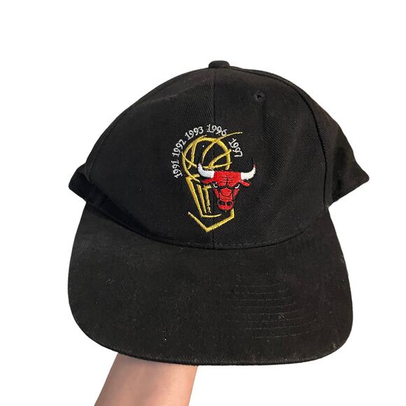 Vintage Chicago bulls champions SnapBack hat - Picture 1 of 4